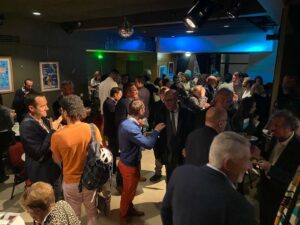 Du réseautage lors du cocktail